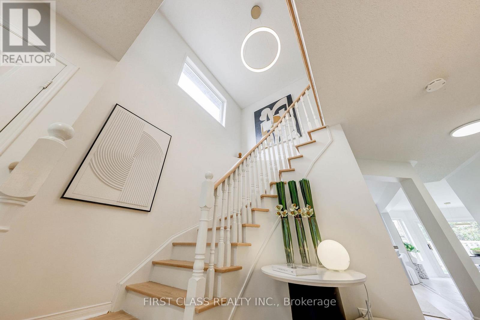 47 Lauraview Crescent, Markham, Ontario  L6C 2R4 - Photo 5 - N12430242