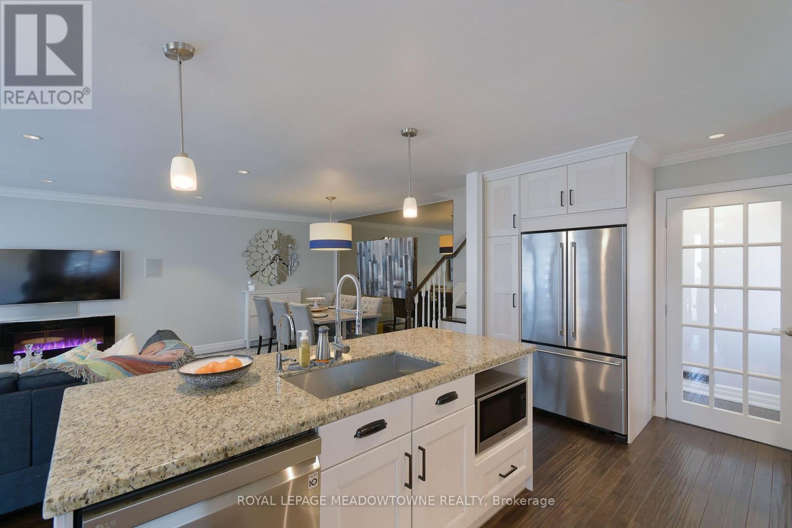 272 Oriole Court, Milton, Ontario  L9T 3R4 - Photo 10 - W12430215