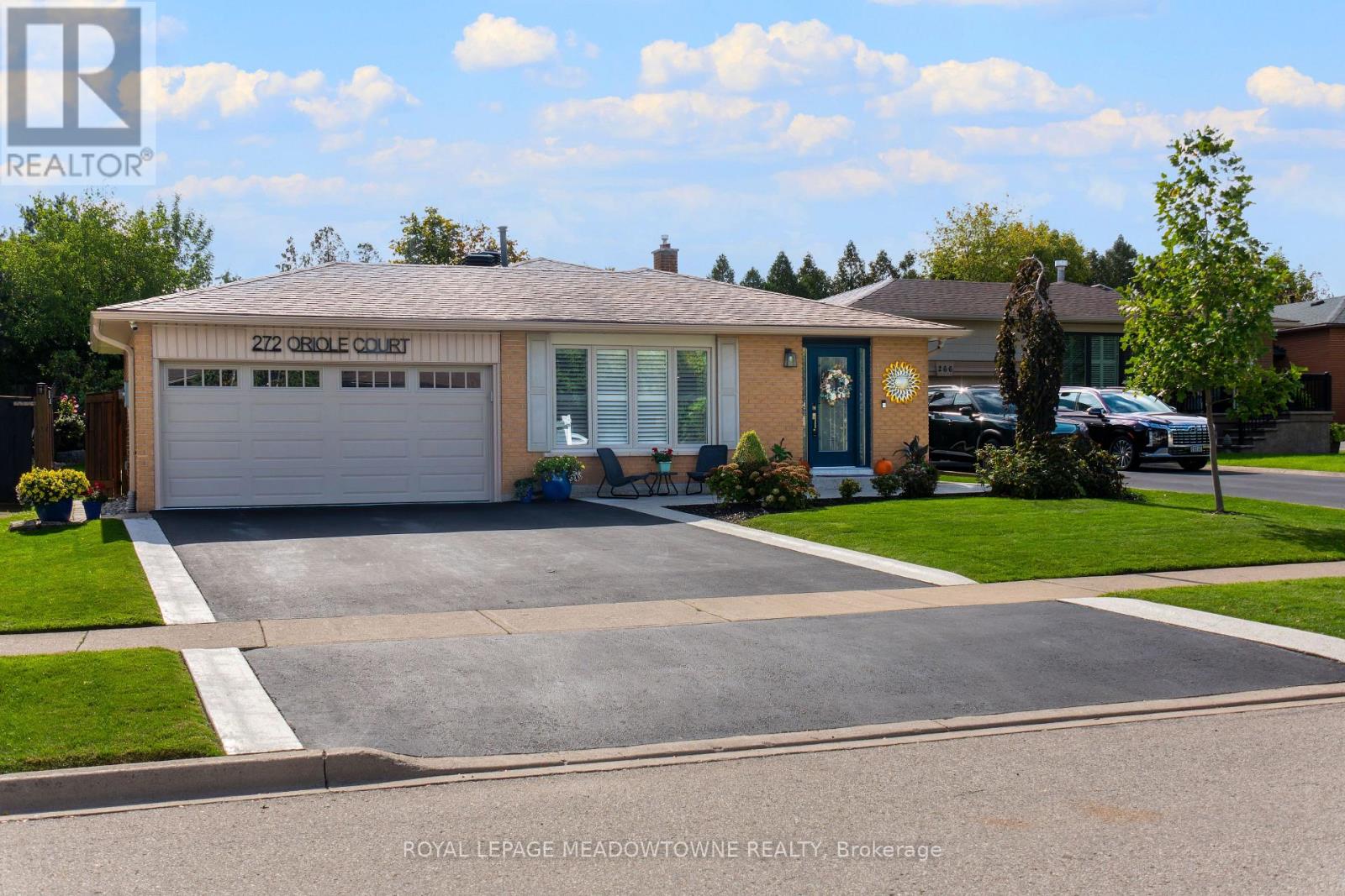 272 Oriole Court, Milton, Ontario  L9T 3R4 - Photo 2 - W12430215