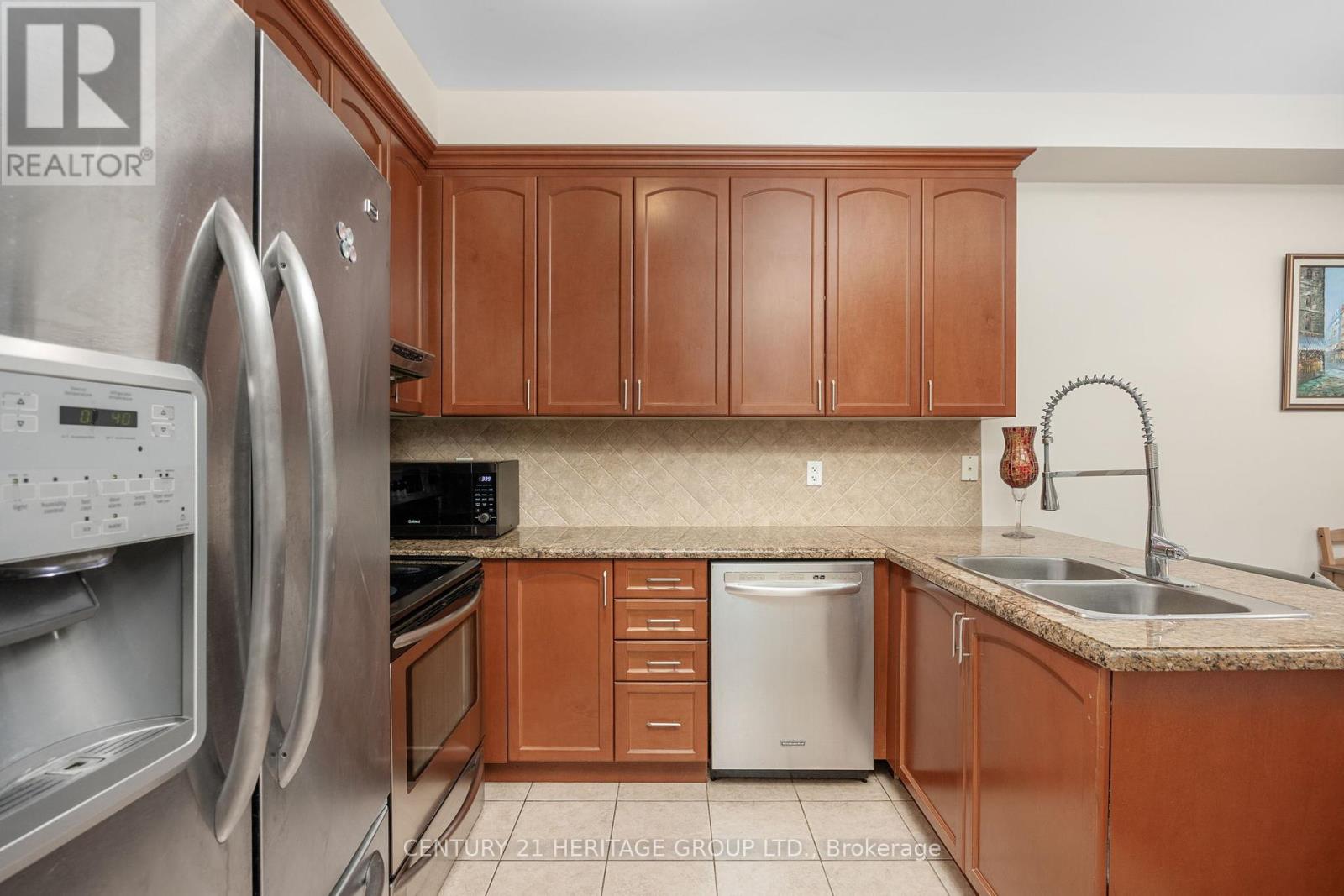 5182 Angel Stone Drive, Mississauga (Churchill Meadows), Ontario  L5M 0L4 - Photo 4 - W12430245