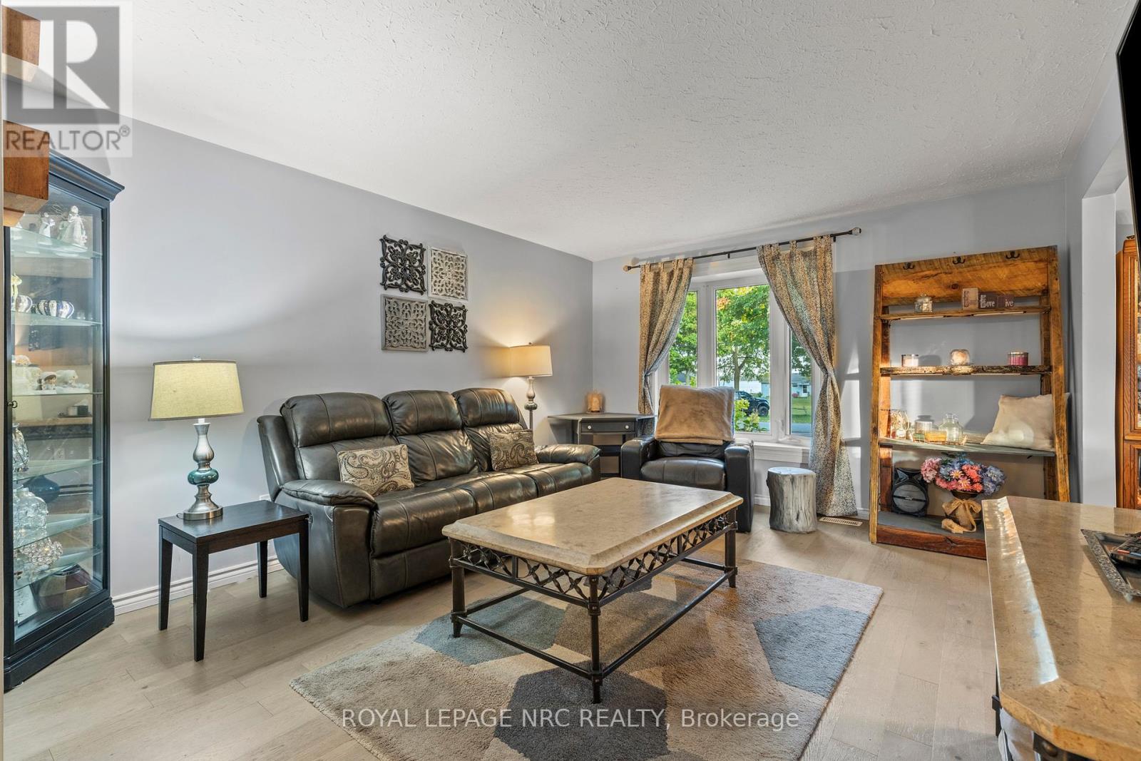 12028 Augustine Road, Wainfleet, Ontario  L0S 1V0 - Photo 5 - X12430232