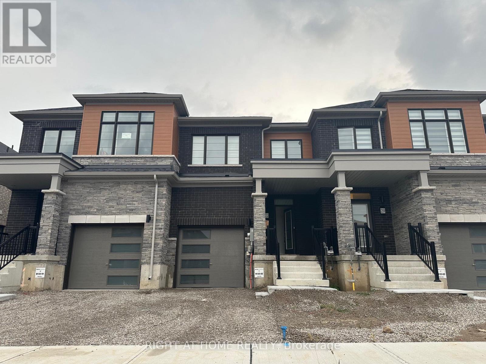 27 AMOS AVENUE, Brantford, Ontario