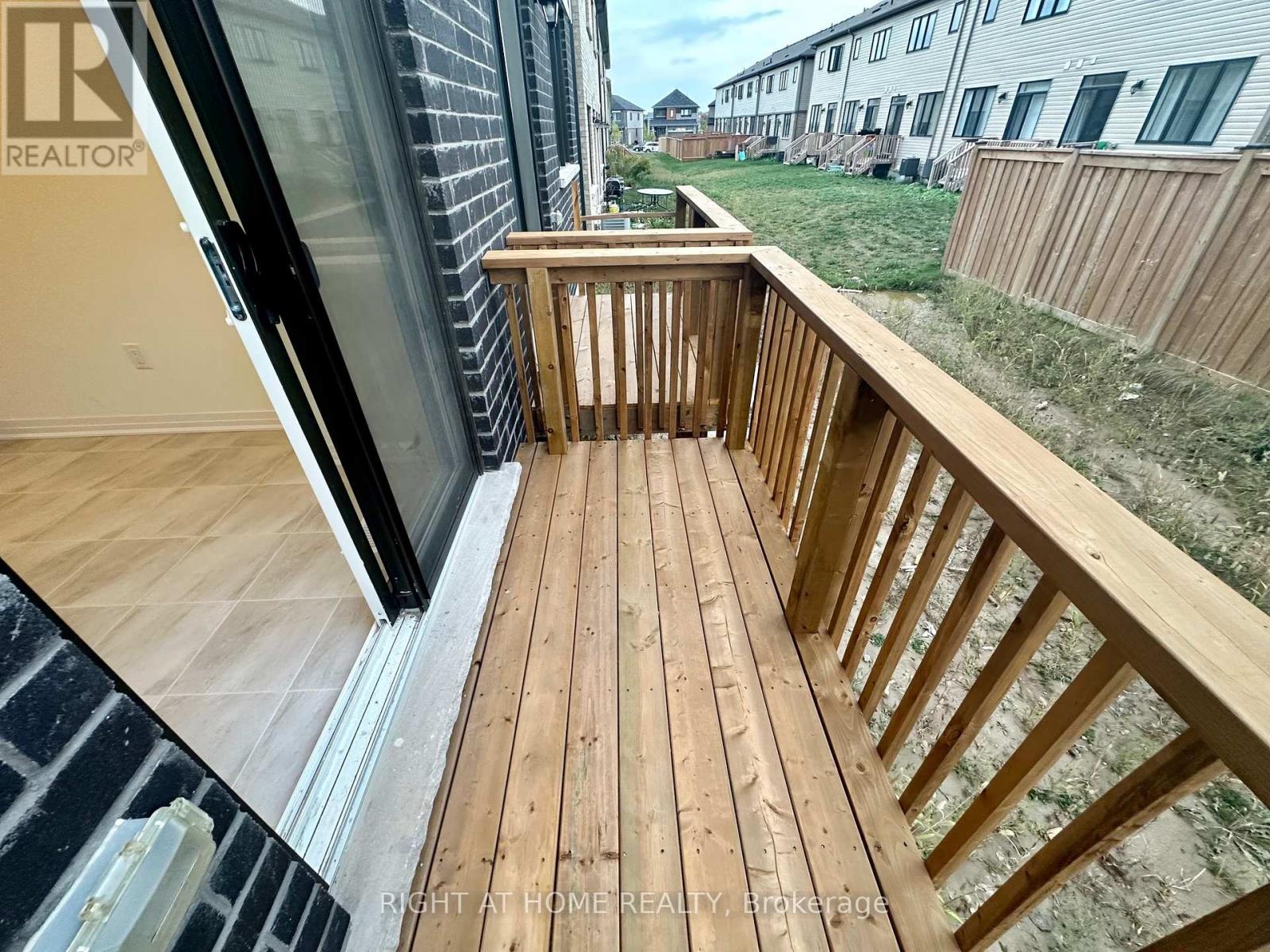 27 Amos Avenue, Brantford, Ontario  N3T 0V4 - Photo 15 - X12430236