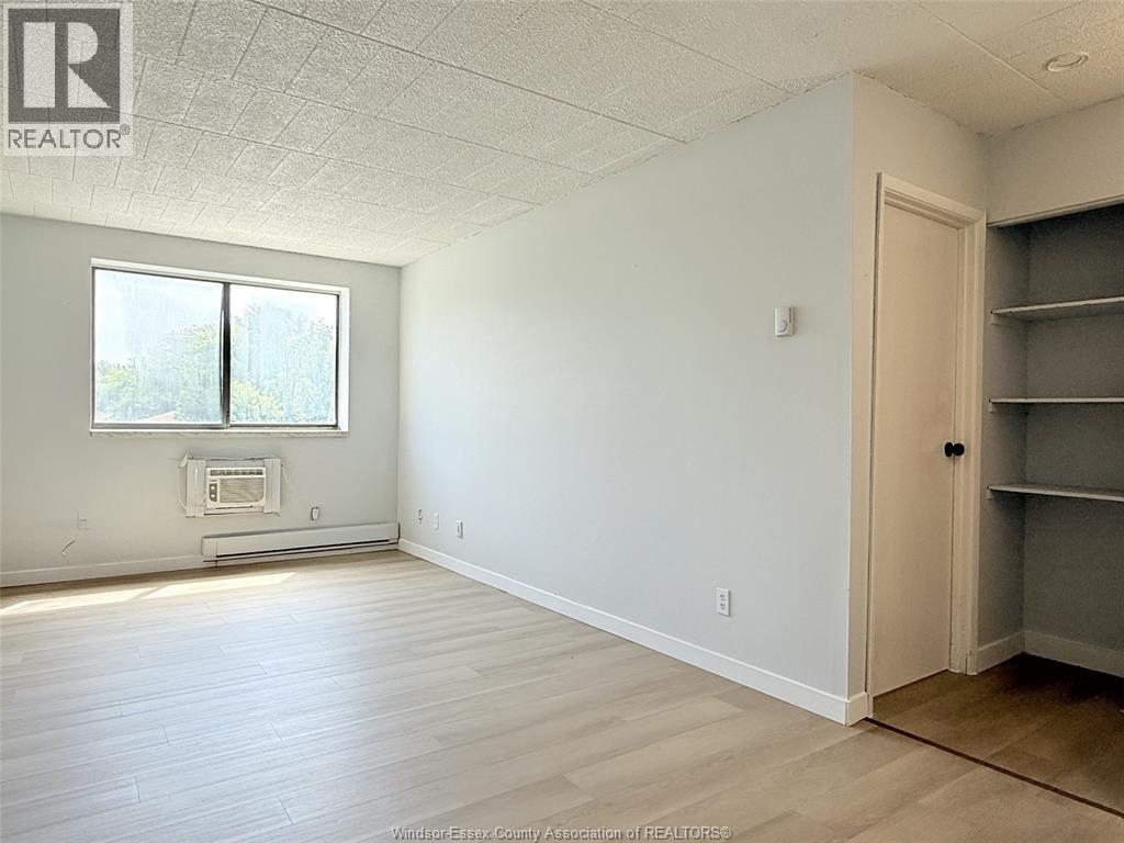 3503 Sandwich Street Unit# 303, Windsor, Ontario  N9C 1B4 - Photo 2 - 25024629