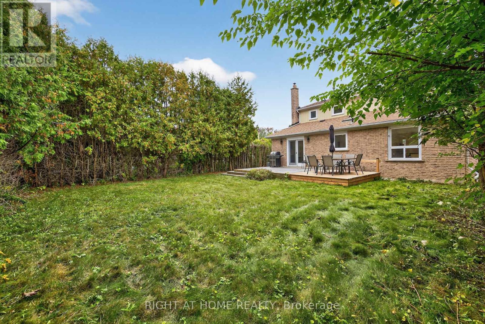 16 Mayvern Crescent, Richmond Hill, Ontario  L4C 5J4 - Photo 45 - N12426771