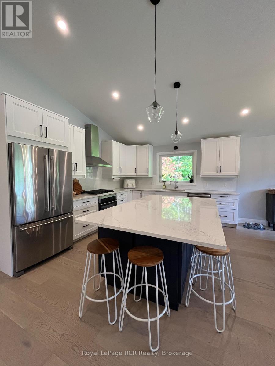 52 Birch Street, South Bruce Peninsula, Ontario  N0H 2G0 - Photo 10 - X12430247