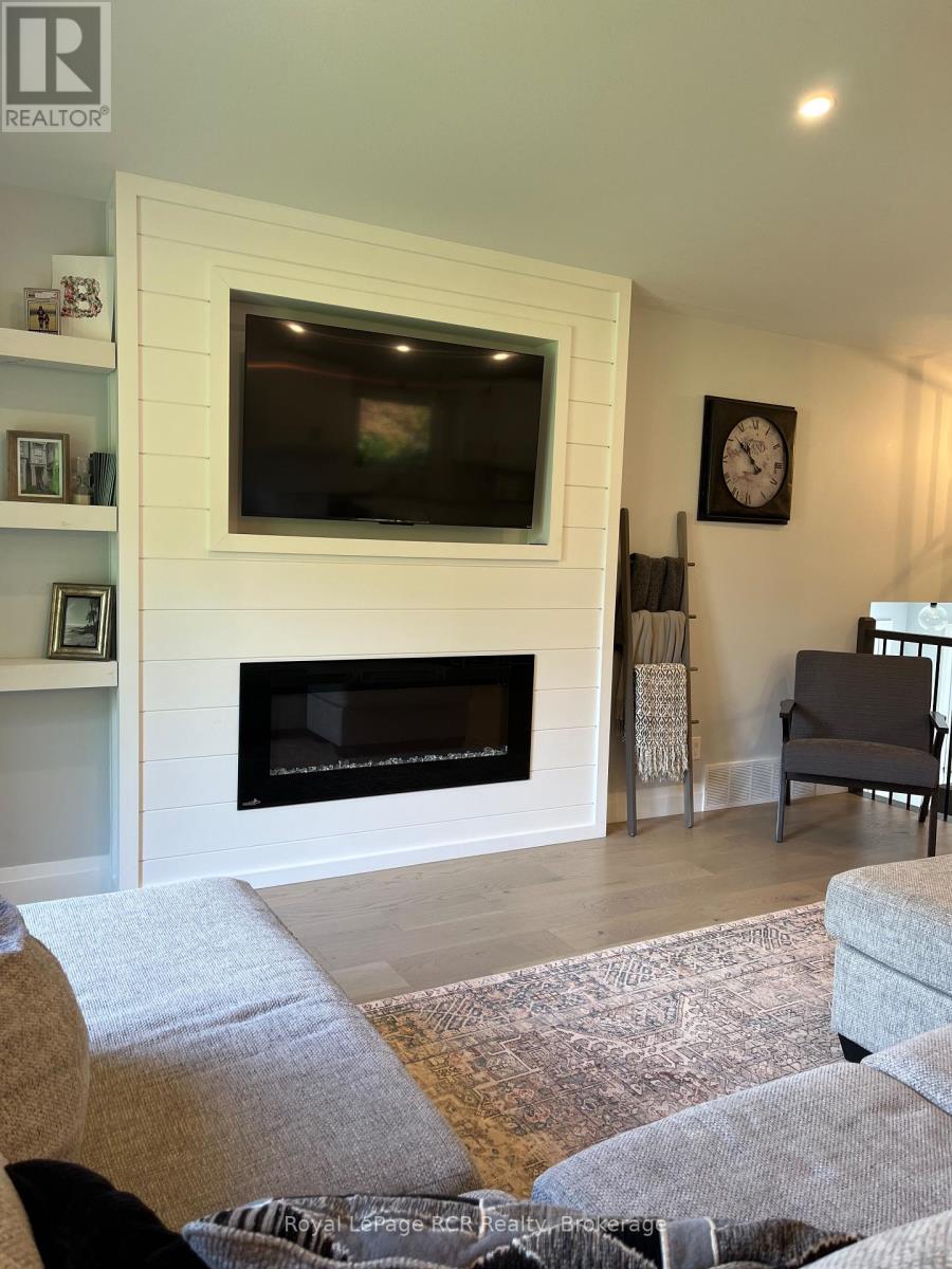 52 Birch Street, South Bruce Peninsula, Ontario  N0H 2G0 - Photo 17 - X12430247