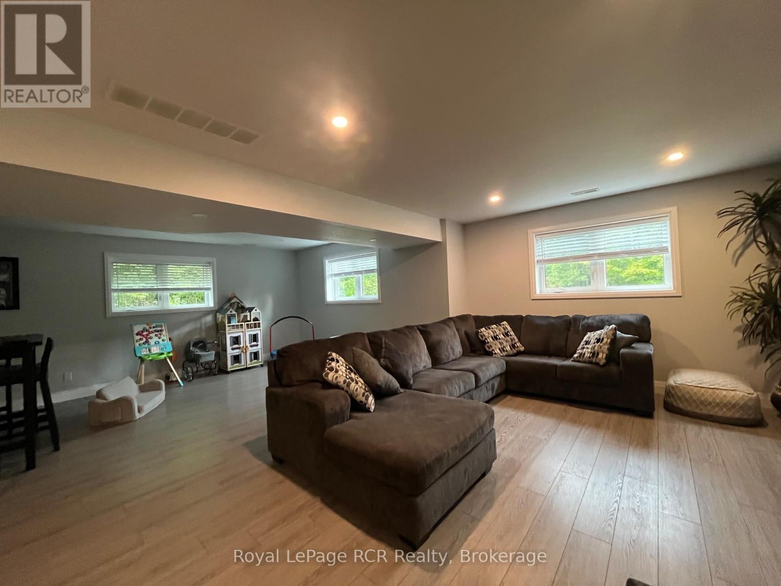 52 Birch Street, South Bruce Peninsula, Ontario  N0H 2G0 - Photo 34 - X12430247