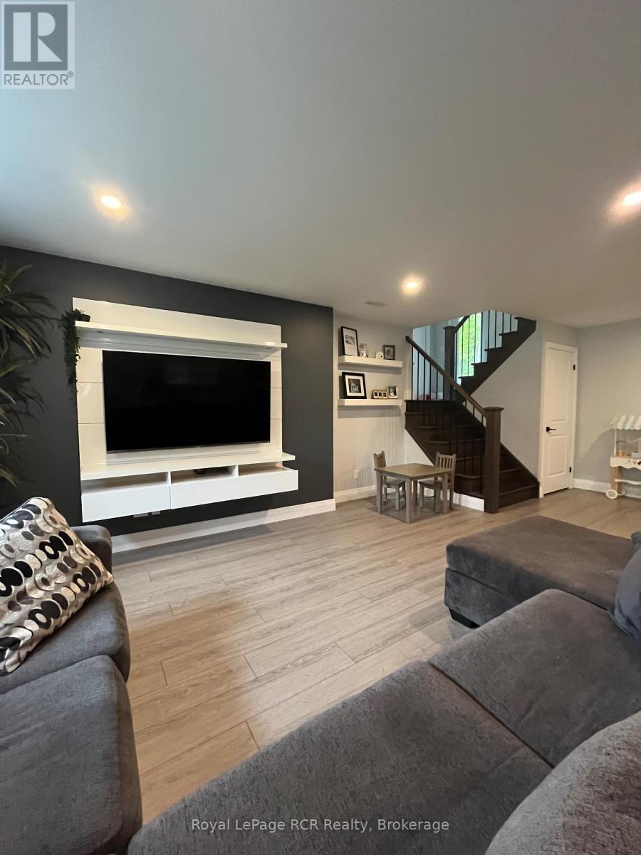 52 Birch Street, South Bruce Peninsula, Ontario  N0H 2G0 - Photo 35 - X12430247