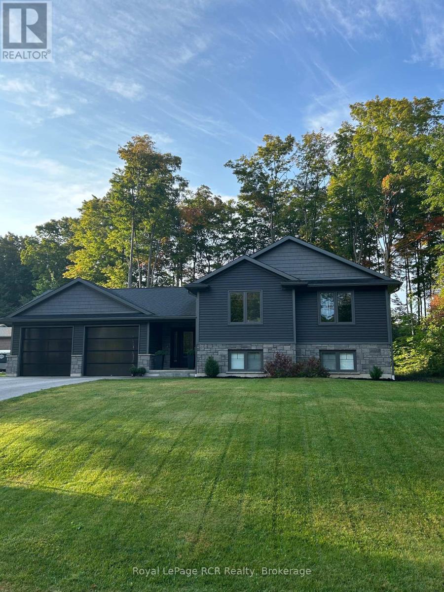 52 Birch Street, South Bruce Peninsula, Ontario  N0H 2G0 - Photo 4 - X12430247