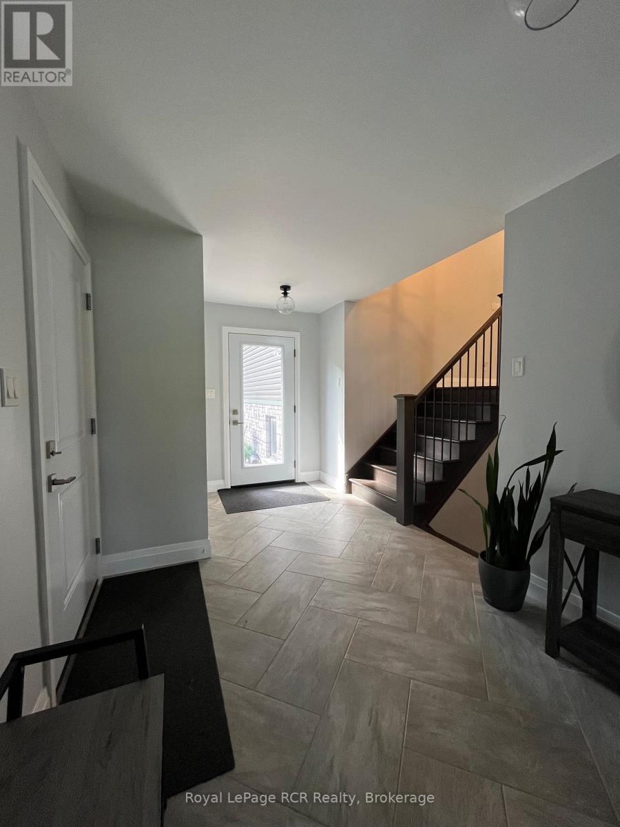 52 Birch Street, South Bruce Peninsula, Ontario  N0H 2G0 - Photo 7 - X12430247