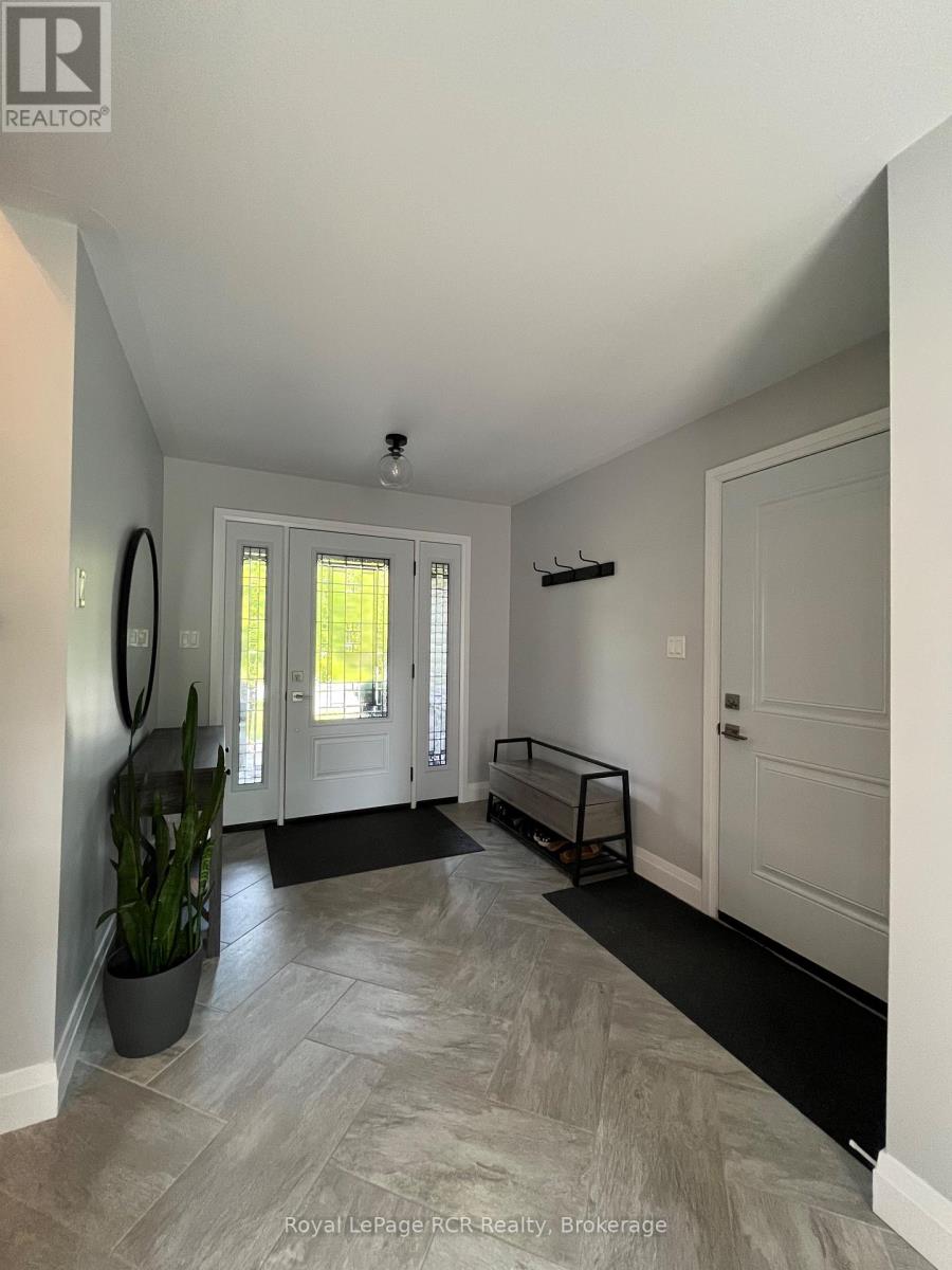 52 Birch Street, South Bruce Peninsula, Ontario  N0H 2G0 - Photo 8 - X12430247