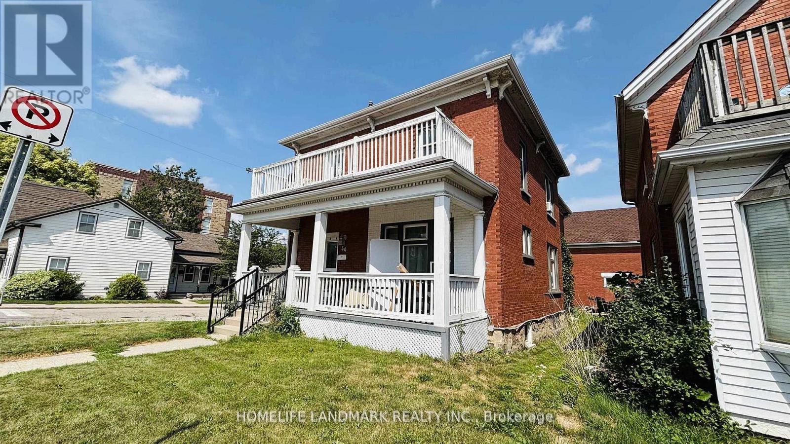 30 REGINA STREET N, Waterloo, Ontario