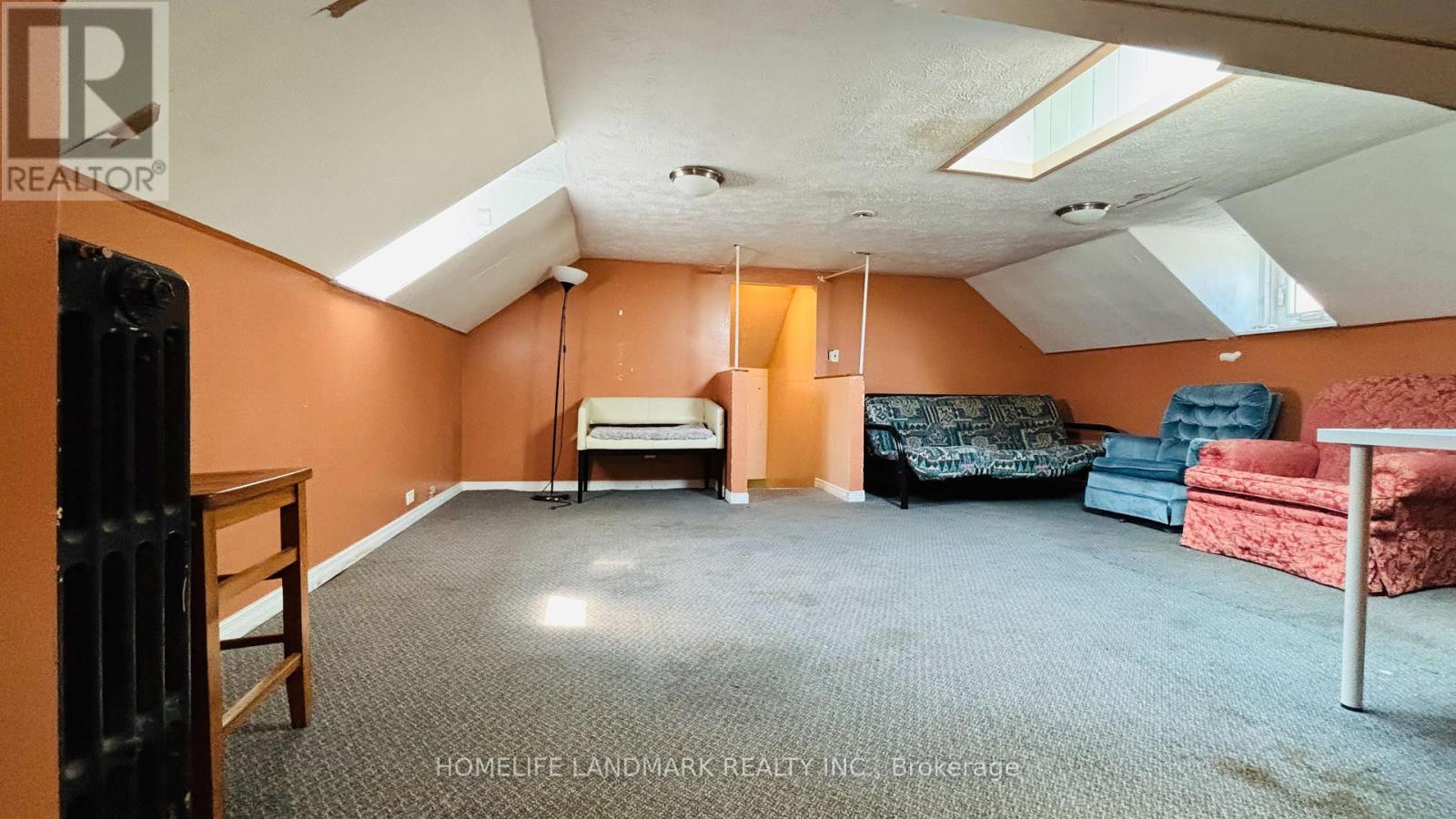 30 Regina Street N, Waterloo, Ontario  N2J 3A1 - Photo 8 - X12430250