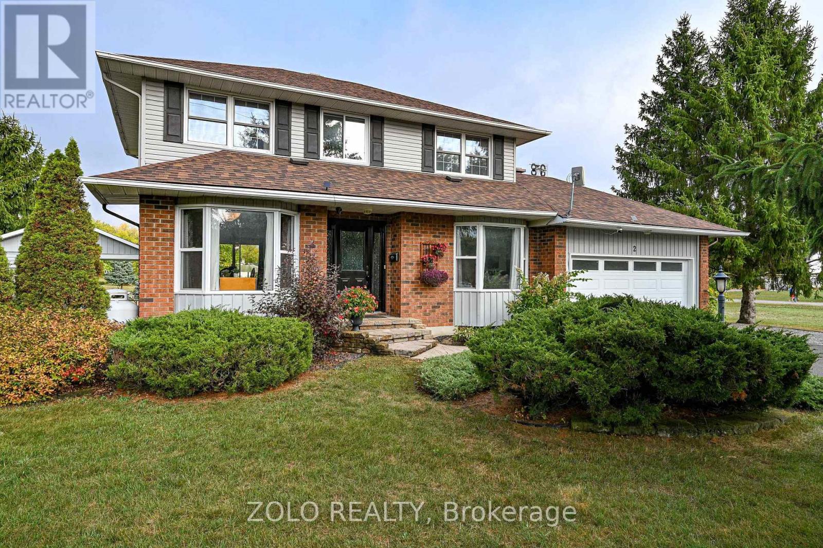 2 Cambridge Court, North Grenville, Ontario  K0G 1J0 - Photo 2 - X12430263