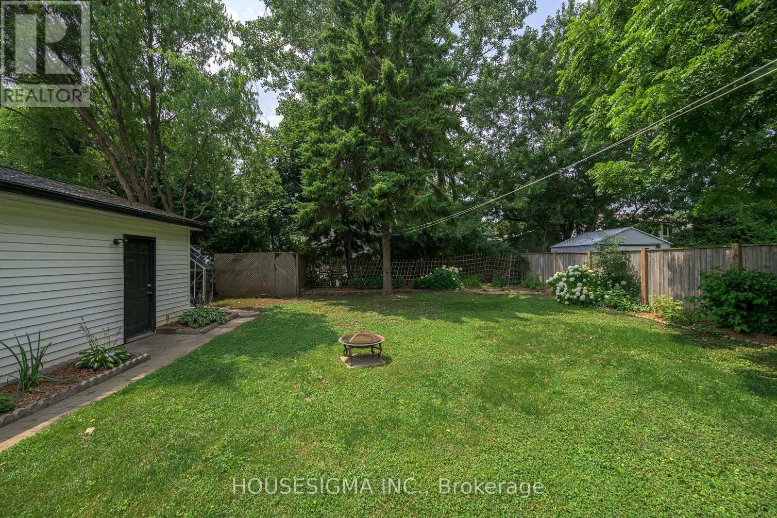 47 Scotchpine Crescent E, London North, Ontario  N6G 2E1 - Photo 25 - X12401593