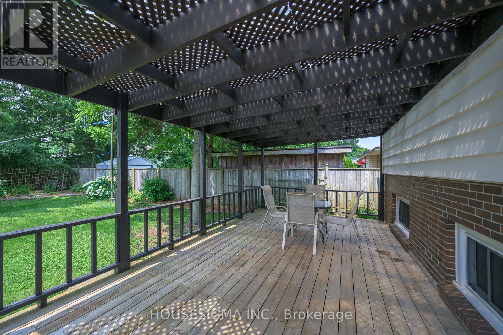 47 Scotchpine Crescent E, London North, Ontario  N6G 2E1 - Photo 24 - X12401593