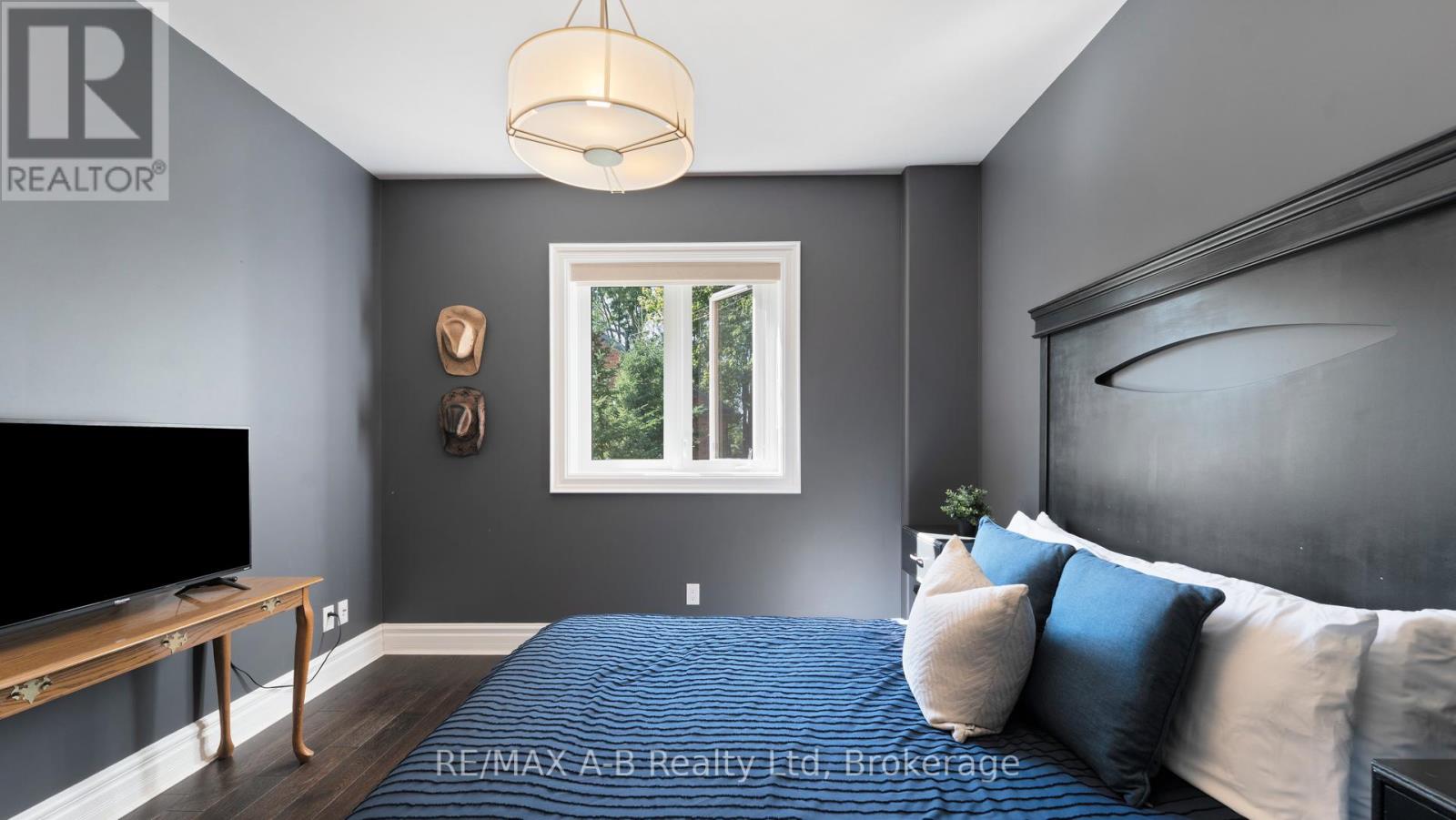 75 Thames Road, St. Marys, Ontario  N4X 1C4 - Photo 31 - X12430260