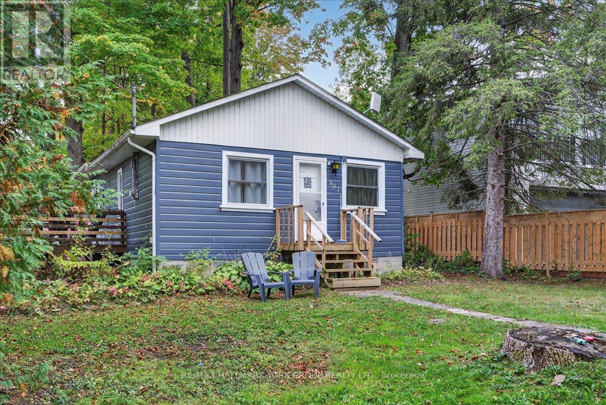 881 CLIFTON BOULEVARD, Innisfil, Ontario