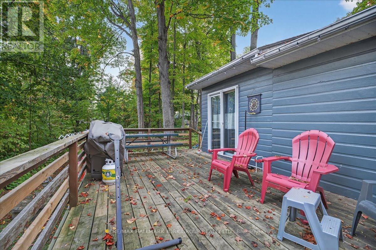 881 Clifton Boulevard, Innisfil, Ontario  L9S 4L7 - Photo 19 - N12421248