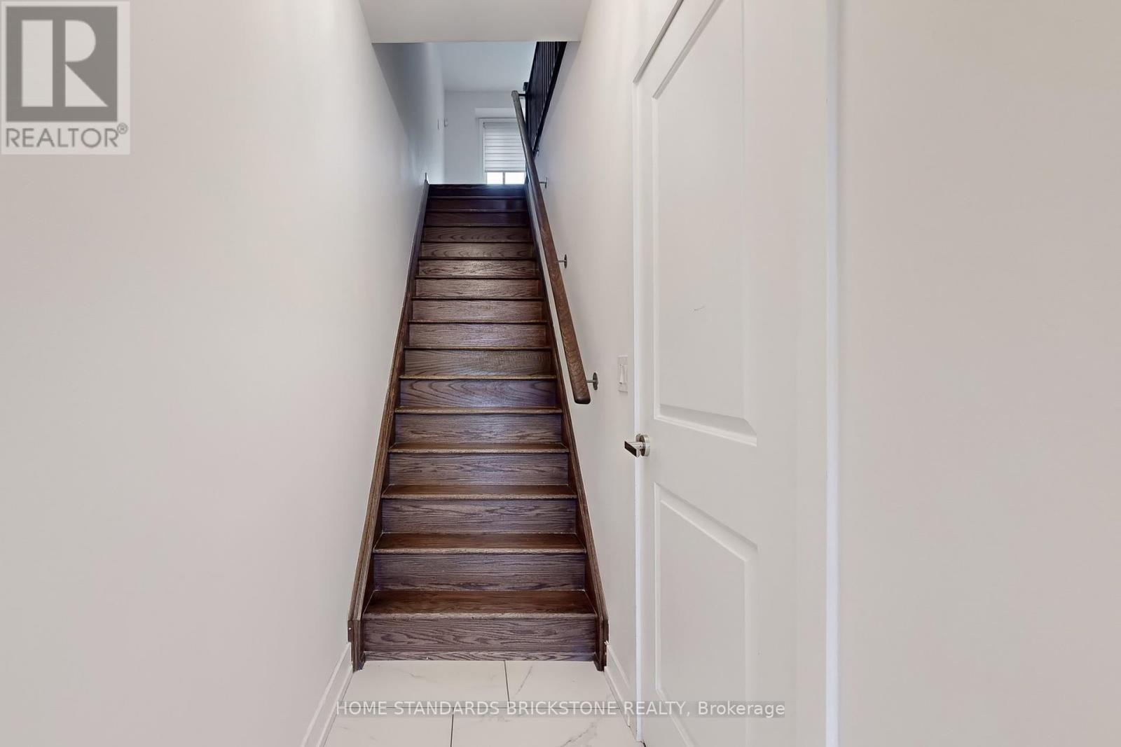 215 Salterton Circle, Vaughan, Ontario  L6A 4Z2 - Photo 12 - N12430264