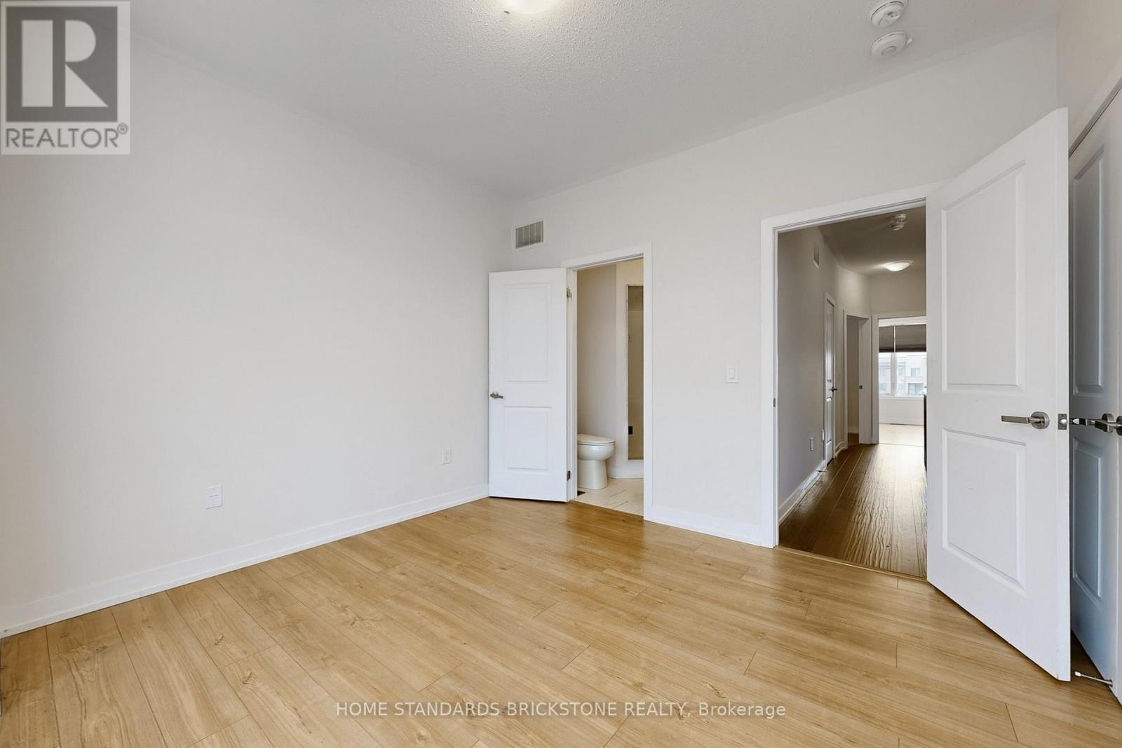 215 Salterton Circle, Vaughan, Ontario  L6A 4Z2 - Photo 26 - N12430264