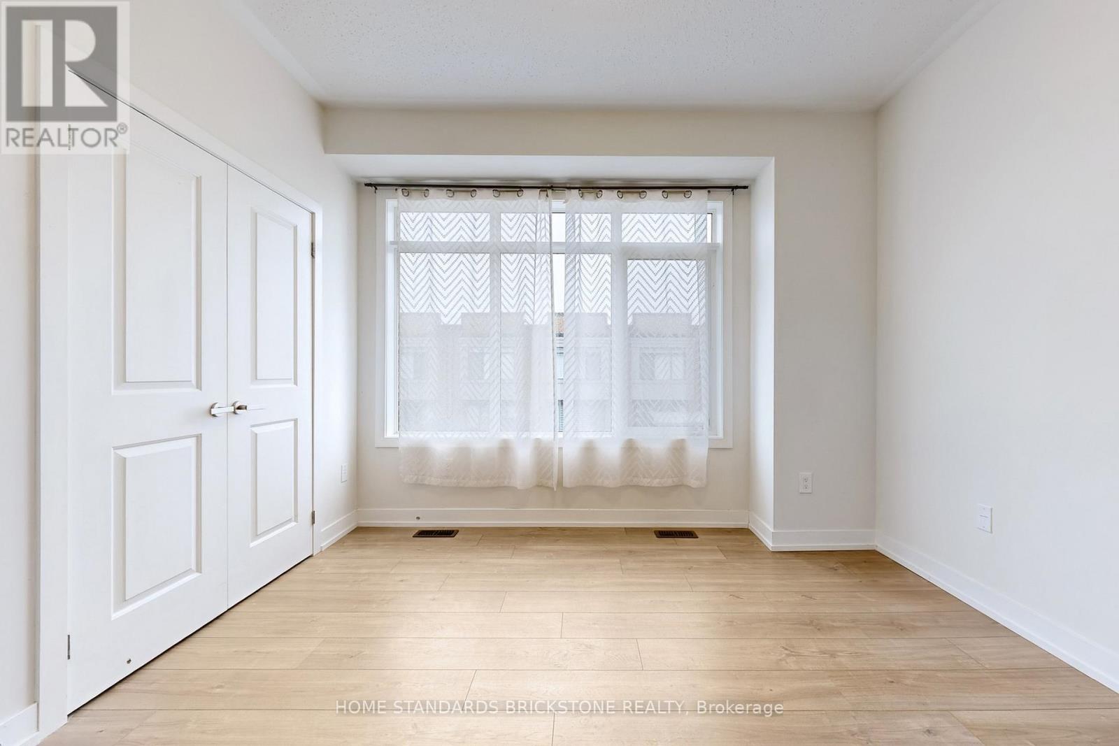 215 Salterton Circle, Vaughan, Ontario  L6A 4Z2 - Photo 29 - N12430264