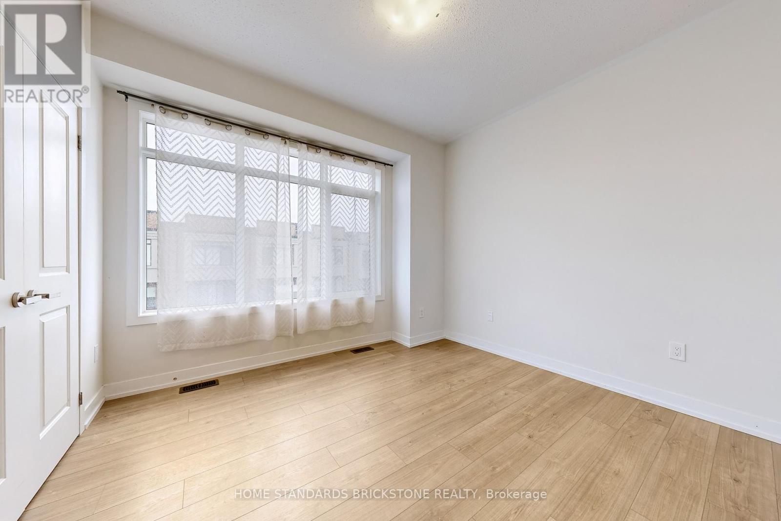 215 Salterton Circle, Vaughan, Ontario  L6A 4Z2 - Photo 30 - N12430264