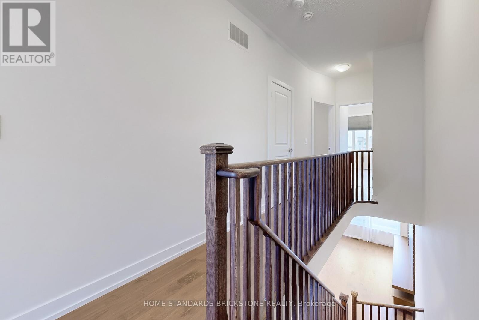 215 Salterton Circle, Vaughan, Ontario  L6A 4Z2 - Photo 33 - N12430264