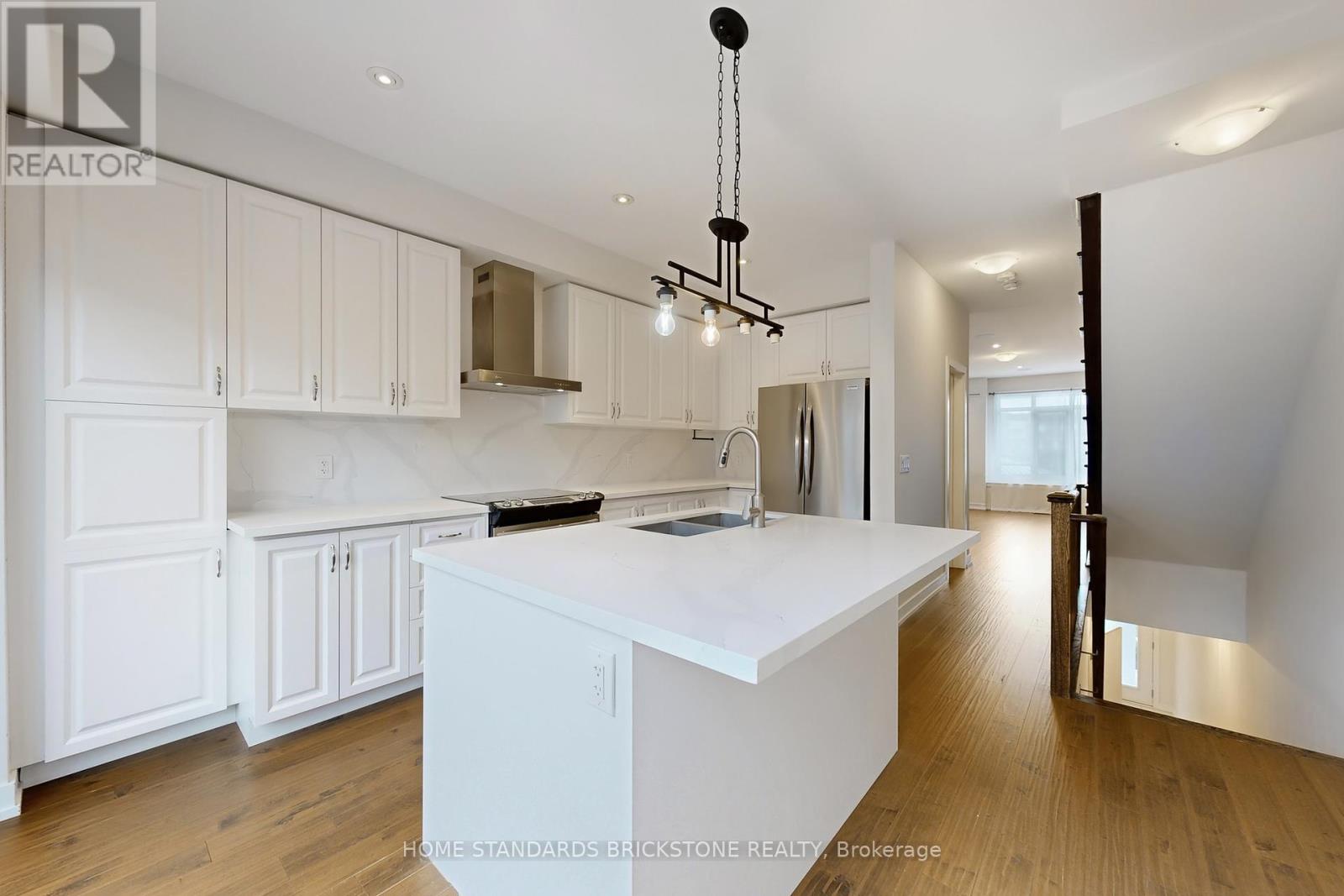 215 Salterton Circle, Vaughan, Ontario  L6A 4Z2 - Photo 41 - N12430264