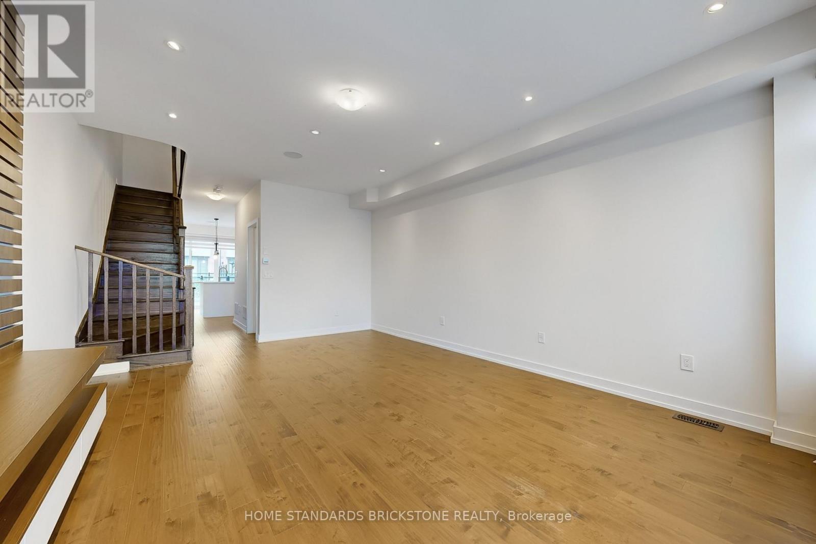 215 Salterton Circle, Vaughan, Ontario  L6A 4Z2 - Photo 45 - N12430264