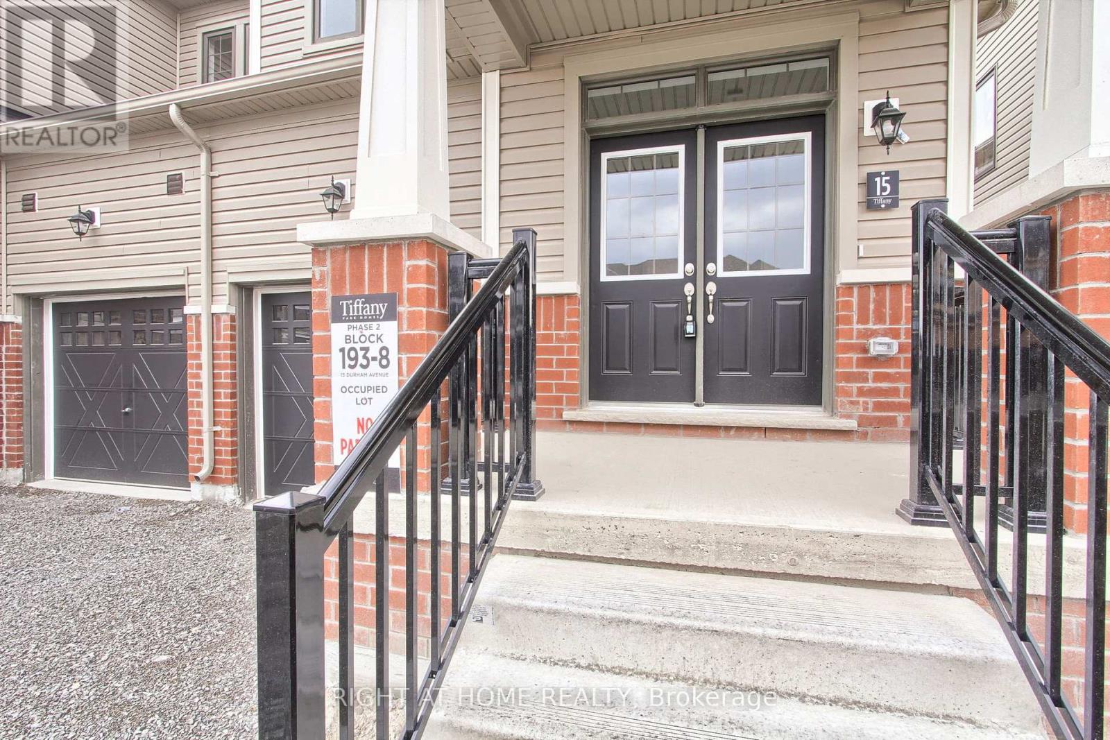 15 DURHAM AVENUE, Barrie, Ontario