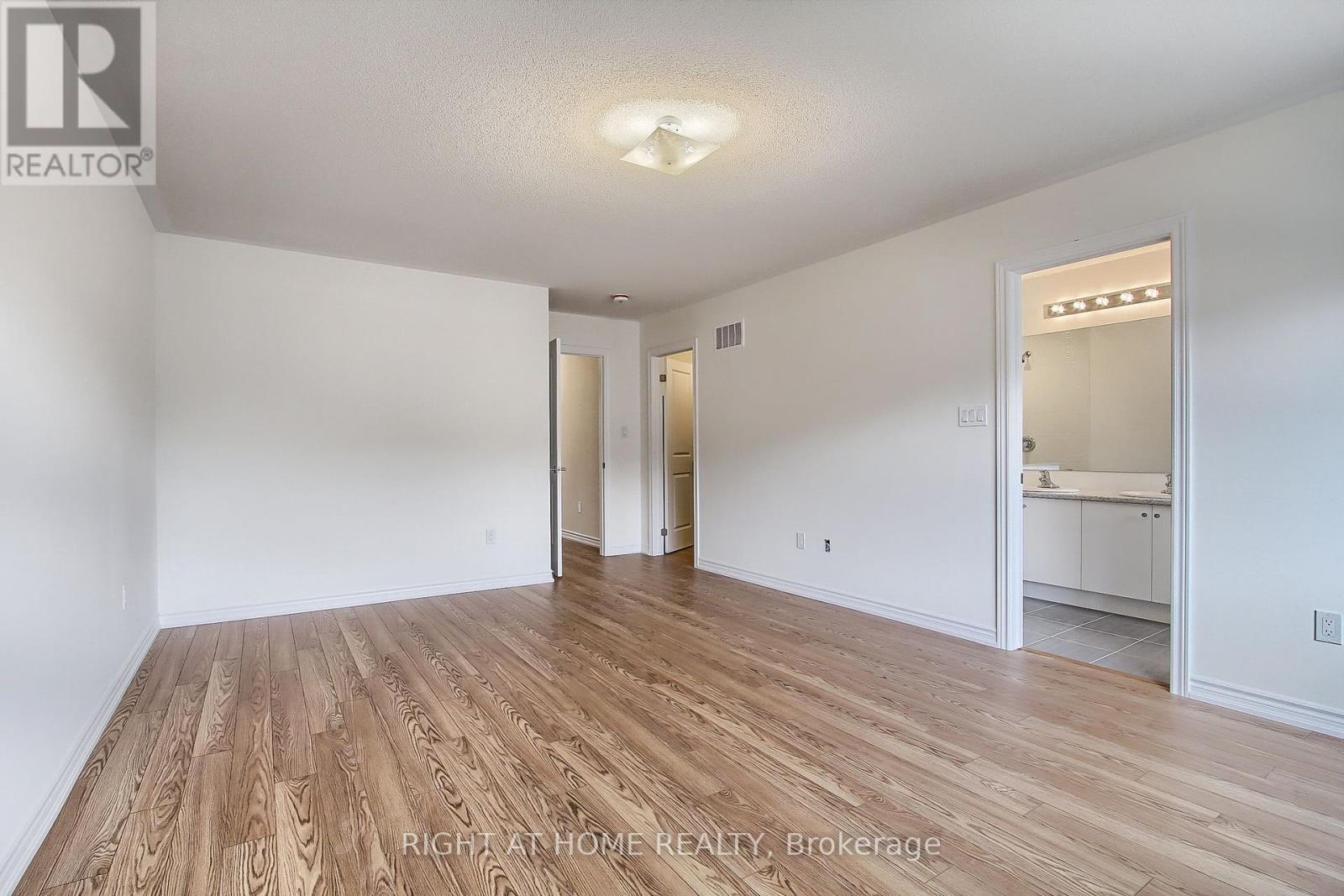 15 Durham Avenue, Barrie, Ontario  L9J 0W7 - Photo 16 - S12430258
