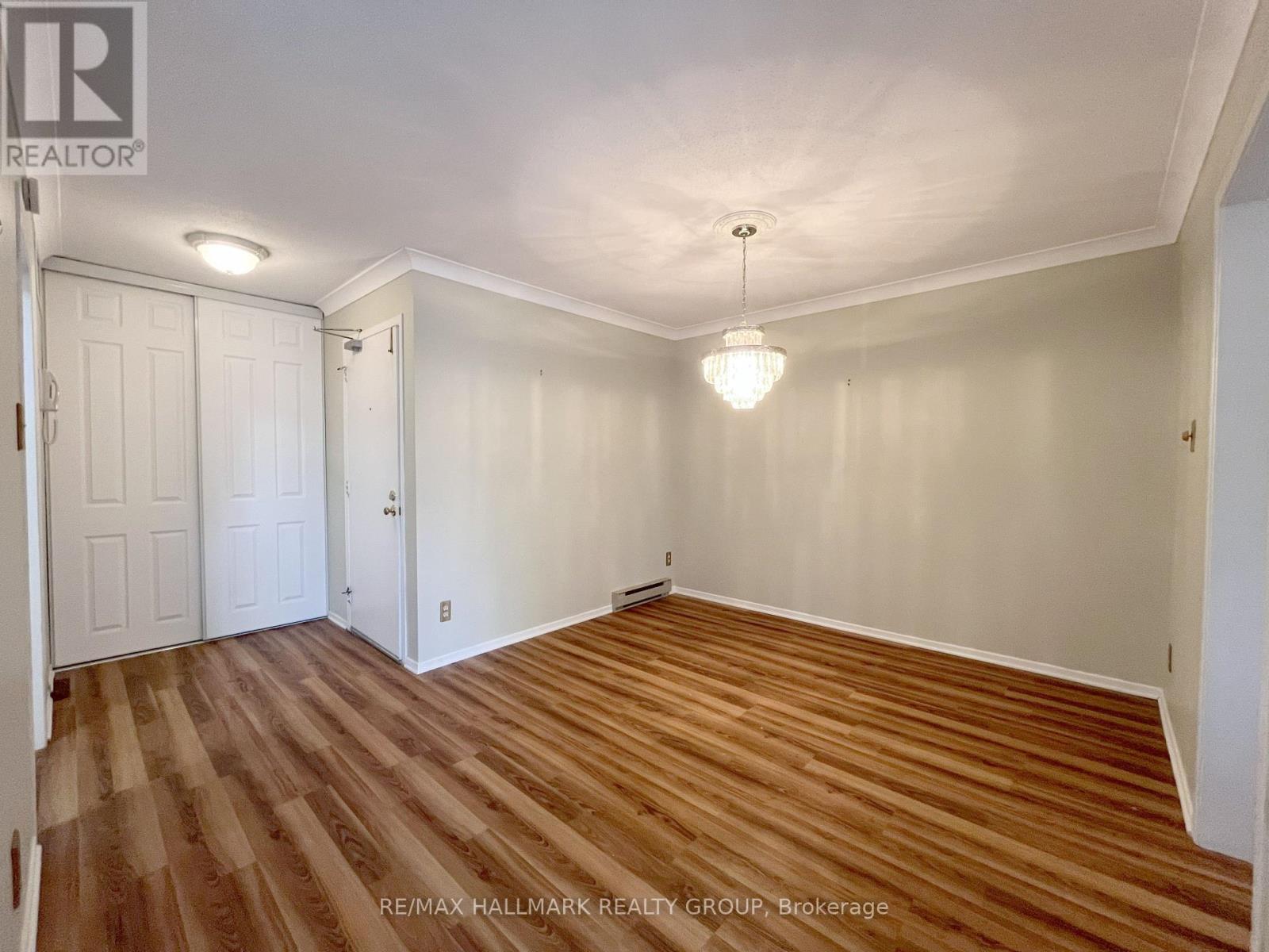 72 - 218 D Equestrian Drive, Ottawa, Ontario  K2M 1E2 - Photo 9 - X12430283