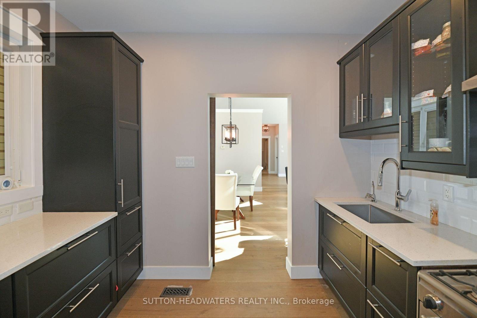 374170 6th Line S, Amaranth, Ontario  L9W 0M6 - Photo 16 - X12430259