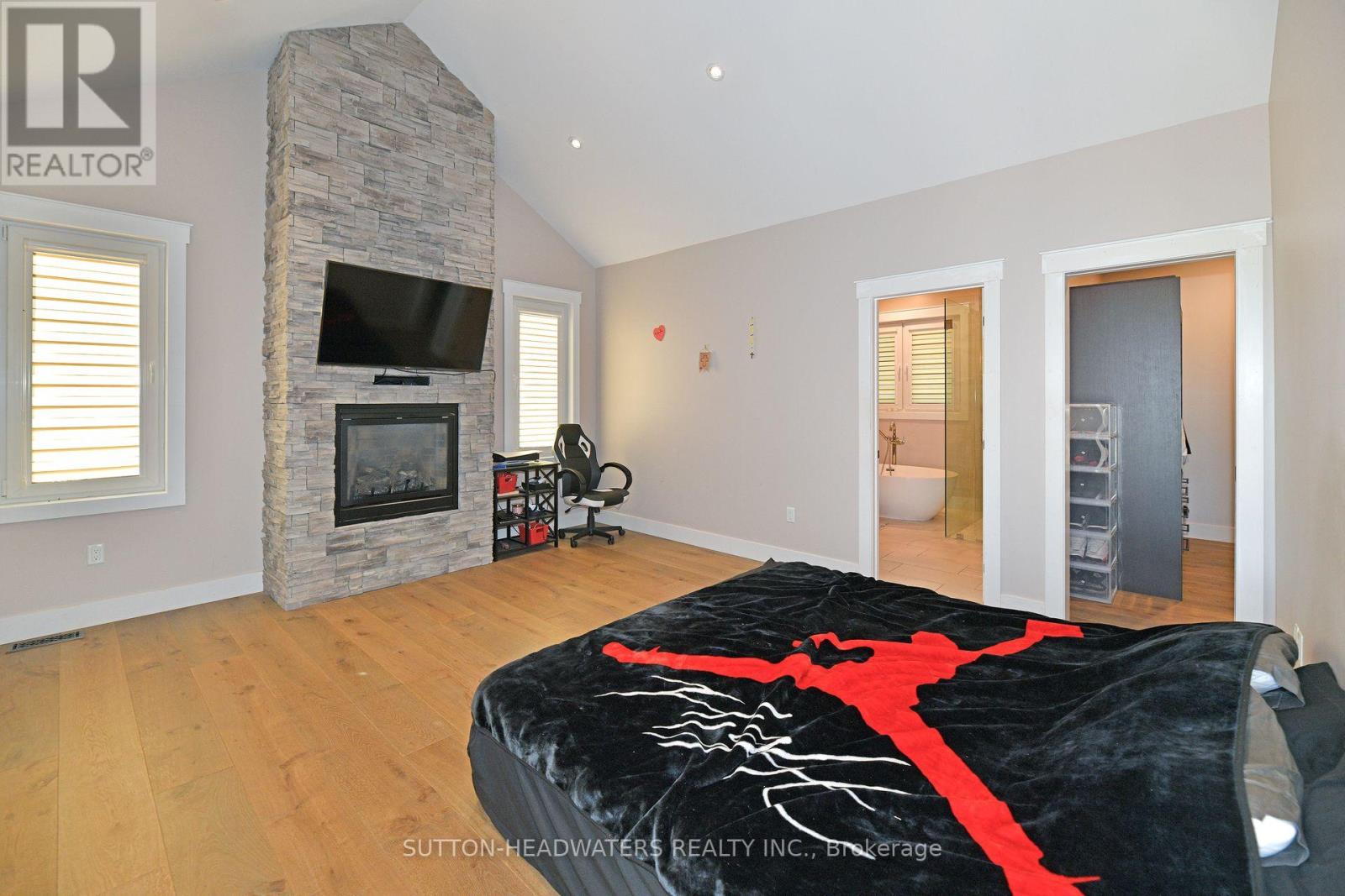 374170 6th Line S, Amaranth, Ontario  L9W 0M6 - Photo 19 - X12430259