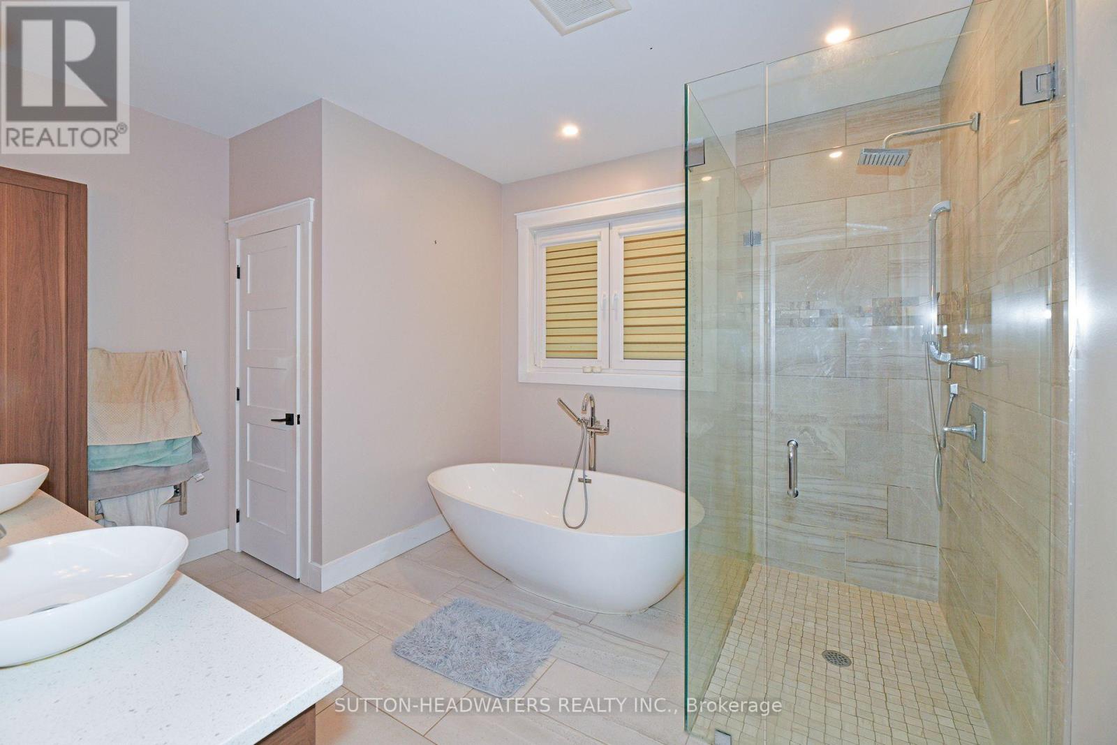 374170 6th Line S, Amaranth, Ontario  L9W 0M6 - Photo 22 - X12430259