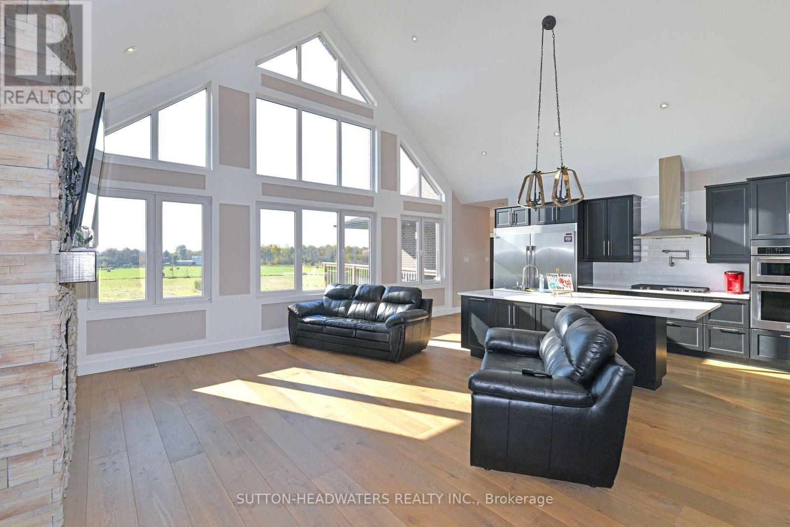 374170 6th Line S, Amaranth, Ontario  L9W 0M6 - Photo 6 - X12430259