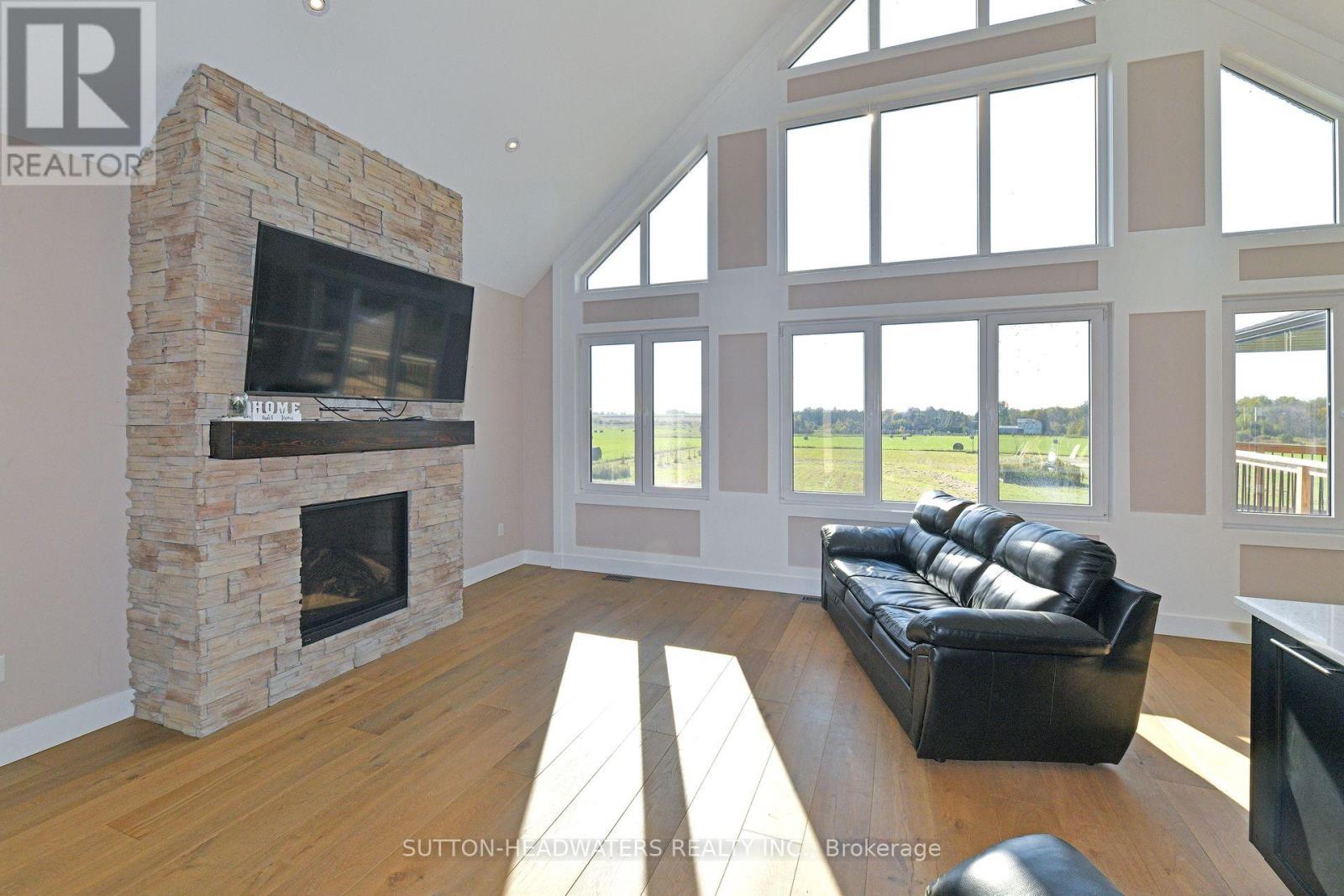 374170 6th Line S, Amaranth, Ontario  L9W 0M6 - Photo 7 - X12430259