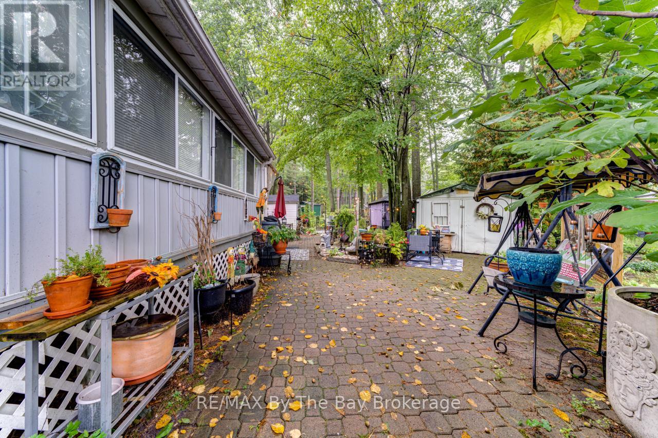 9 Allen Drive N, Wasaga Beach, Ontario  L9Z 1K5 - Photo 30 - S12426181