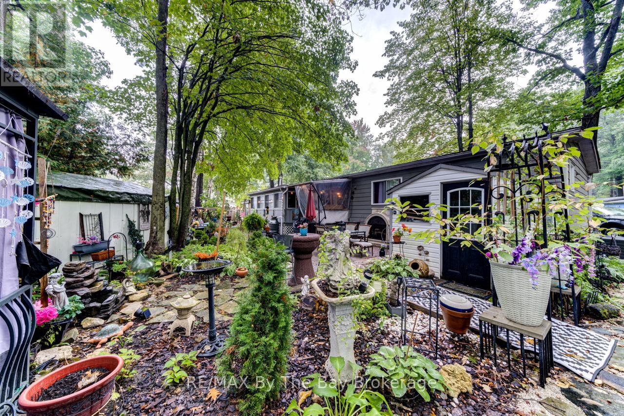9 Allen Drive N, Wasaga Beach, Ontario  L9Z 1K5 - Photo 38 - S12426181