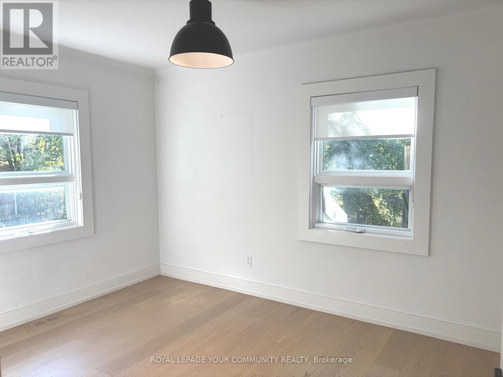 495 St Germain Avenue, Toronto, Ontario  M5M 1X3 - Photo 7 - C12423481