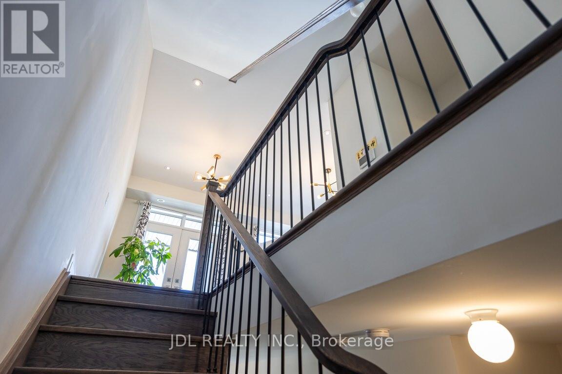 53 Harold Lawrie Lane, Markham, Ontario  L3T 0G1 - Photo 10 - N12428527