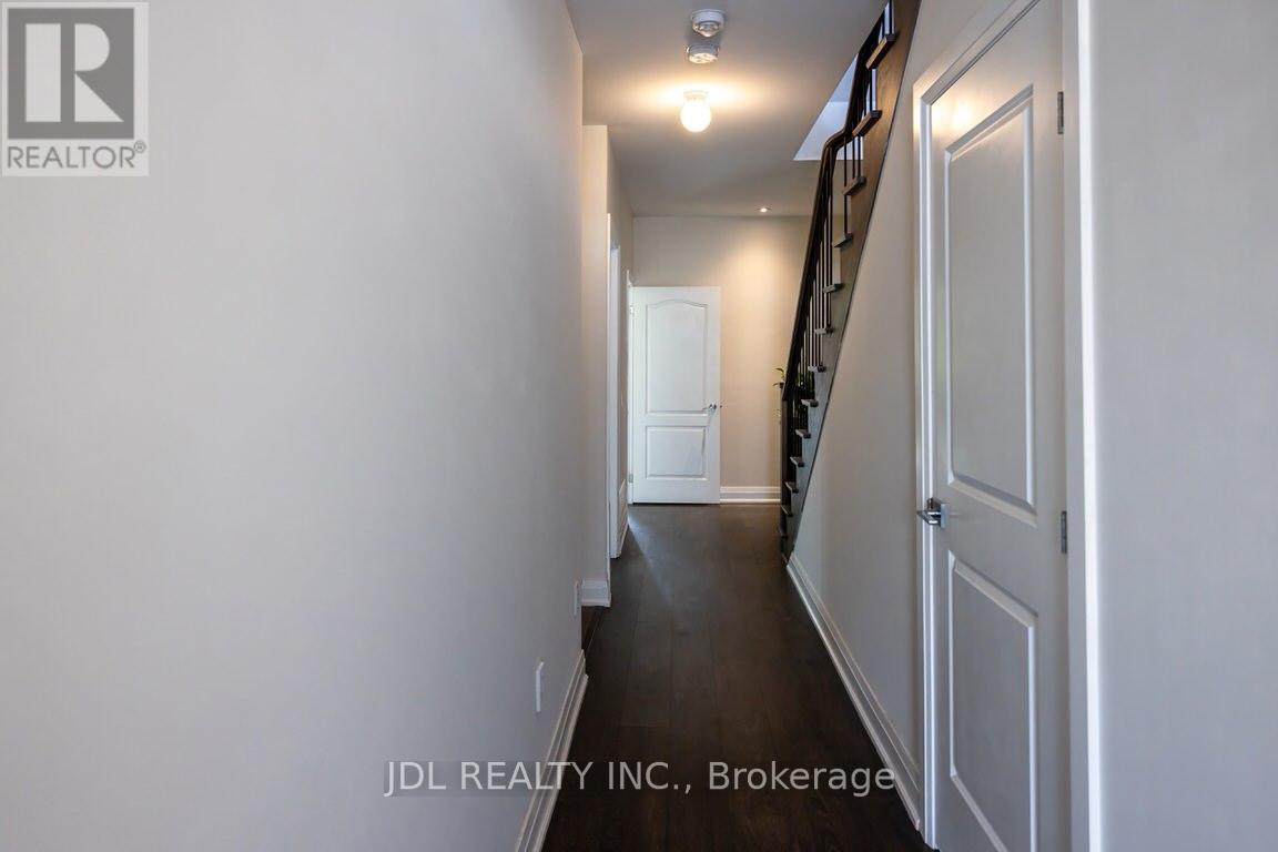 53 Harold Lawrie Lane, Markham, Ontario  L3T 0G1 - Photo 4 - N12428527