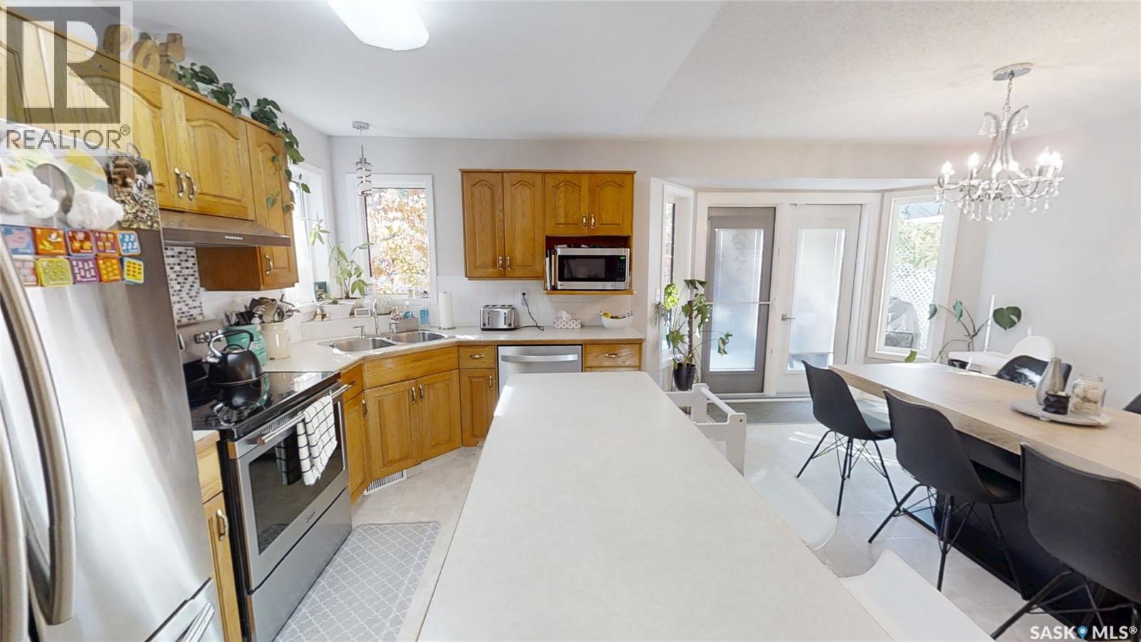 206 Perehudoff Court, Saskatoon, Saskatchewan  S7N 4H1 - Photo 8 - SK019473