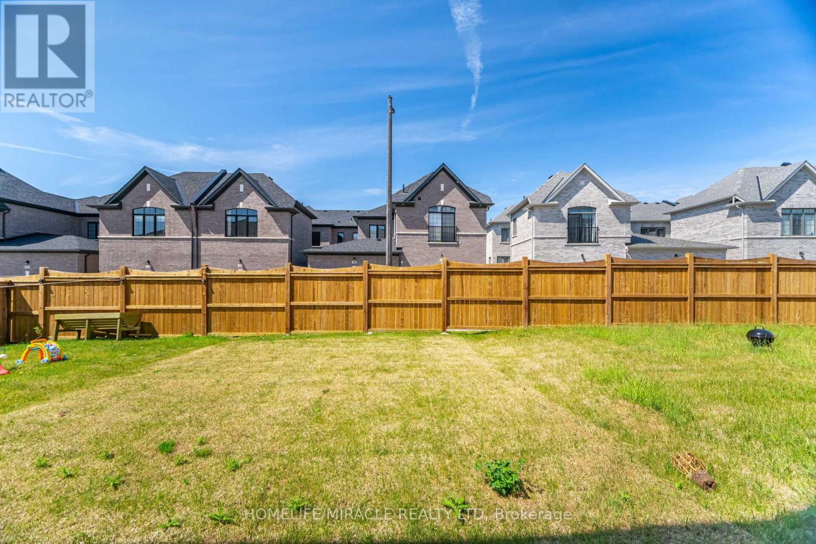 10 Van Wart Street, Whitby, Ontario  L1P 0P8 - Photo 38 - E12430278