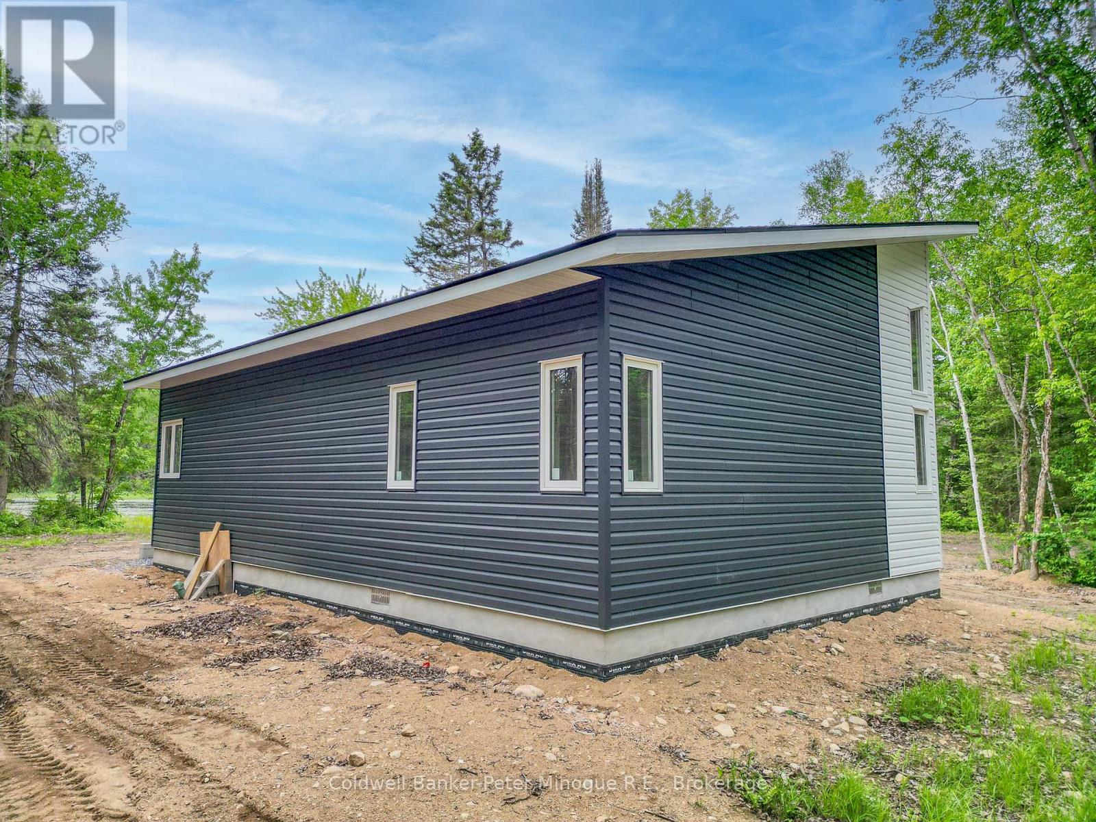 30 Shields Point Road, Bonfield, Ontario  P0H 2E0 - Photo 10 - X12421631