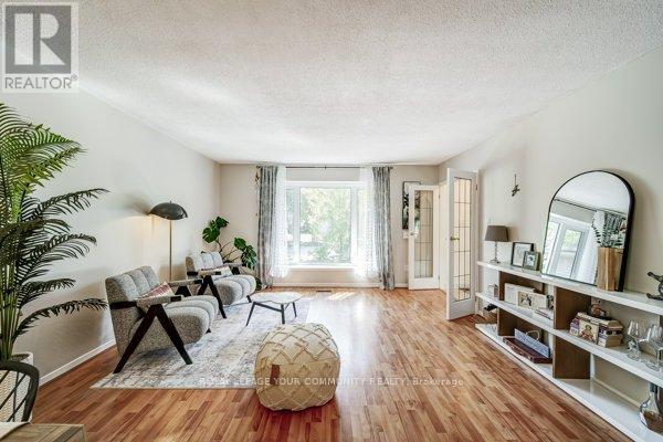124 Tyson Drive, East Gwillimbury, Ontario  L0G 1H0 - Photo 6 - N12429109
