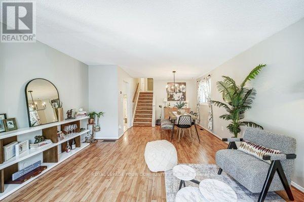 124 Tyson Drive, East Gwillimbury, Ontario  L0G 1H0 - Photo 8 - N12429109