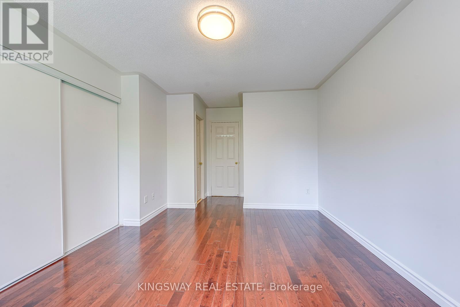 61 - 50 Strathaven Drive, Mississauga, Ontario  L5R 4E7 - Photo 23 - W12430276